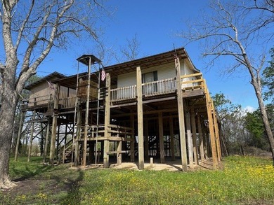 This camp house is a beautiful retreat nestled along the serene - photo 53
