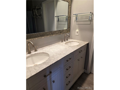Seller Motivated!!! This adorable home within walking distance - photo 11
