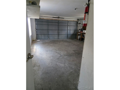 Seller Motivated!!! This adorable home within walking distance - photo 17