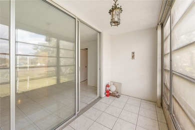 Spacious and bright second-floor, two-bedroom, two-bath condo in - photo 19