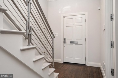 Welcome home. Perfectly positioned at the end of Market Street - photo 6