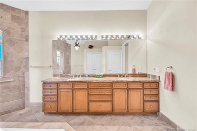 4 Bedroom plus office 3.5 bths, rare opportunity in Willoughby - photo 28