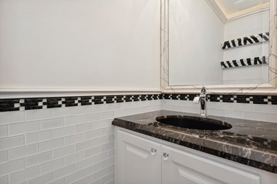 Welcome to this beautifully updated 3-bedroom, 2.5-bath - photo 8