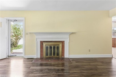 This beautifully maintained brick rancher offers 3 bedrooms/1.5 - photo 9