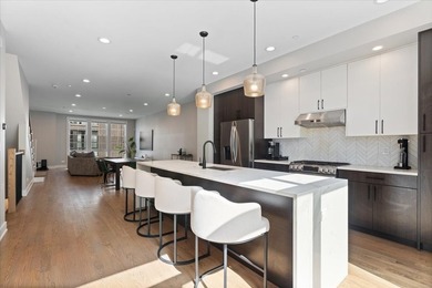 Beautiful Townhome located off picturesque Drexel Blvd - photo 12