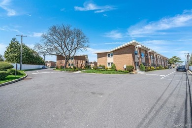 Welcome to the Ocean Harbor Club at 4 Rose St. Building 6 Unit - photo 13
