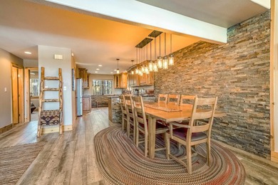 Incredibly beautiful custom home located on the highly manicured - photo 13