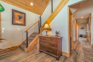 Incredibly beautiful custom home located on the highly manicured - photo 21