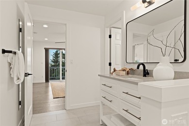 Perched above Lake Washington in one of the Island's most - photo 25