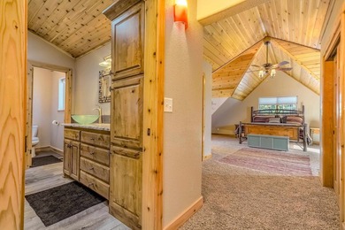Incredibly beautiful custom home located on the highly manicured - photo 27