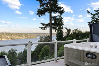 Perched above Lake Washington in one of the Island's most - photo 28