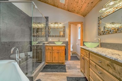 Incredibly beautiful custom home located on the highly manicured - photo 28