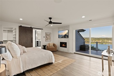 Perched above Lake Washington in one of the Island's most - photo 29