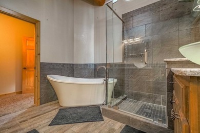 Incredibly beautiful custom home located on the highly manicured - photo 29