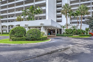 Imagine waking each morning to shimmering Intracoastal views and - photo 3