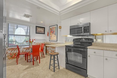 Imagine waking each morning to shimmering Intracoastal views and - photo 8