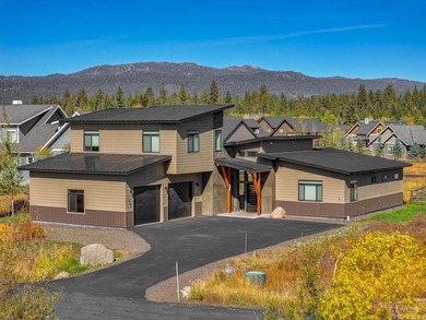 Lake Home For Sale in Mccall, Idaho