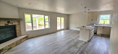 The North, a great single level floor plan (zero entry) perfect - photo 4