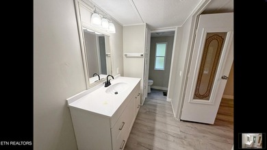 MOTIVATED SELLER! Move-in ready and packed with updates! This - photo 15