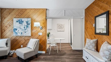 Welcome to this light and bright upstairs 1 bedroom, 1 bath - photo 16