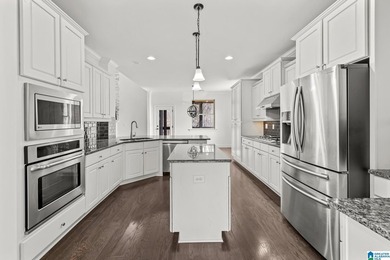 This extraordinary home blends luxury, functionality and - photo 8