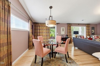 Beautifully updated East Medford home featuring 3 bedrooms and 2 - photo 20