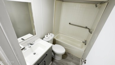 MOTIVATED SELLER! Move-in ready and packed with updates! This - photo 28