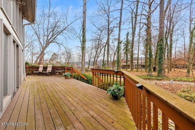 Beautiful Golf Front home, one of a kind has a Grand entry, Park - photo 32