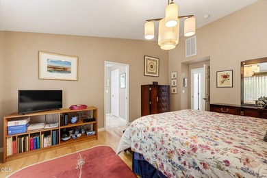 Beautifully updated East Medford home featuring 3 bedrooms and 2 - photo 32