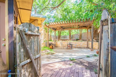Peaceful lake living meets timeless character in this inviting - photo 28