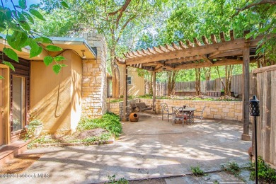 Peaceful lake living meets timeless character in this inviting - photo 29