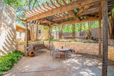 Peaceful lake living meets timeless character in this inviting - photo 31