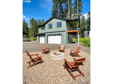Lake Home For Sale in Detroit, Oregon