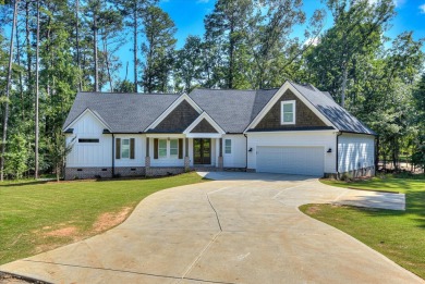 Lake Home For Sale in Lincolnton, Georgia