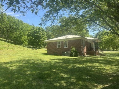 Nice 3 BR 1BH brick home with full size basement on 9.67 acres - photo 5