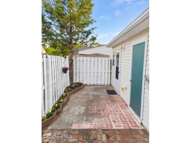 Welcome to this beautifully maintained 2-bedroom, 2-bath - photo 14