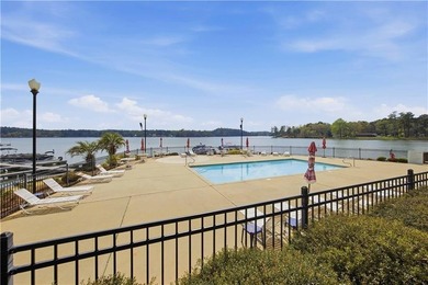 Waterfront ground-floor walk-out condo, beautifully updated and - photo 21