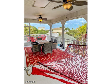 Exceptional Double-Lot Island Retreat! Ideally positioned on a - photo 25