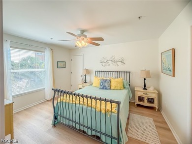 Exceptional Double-Lot Island Retreat! Ideally positioned on a - photo 36