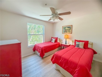Exceptional Double-Lot Island Retreat! Ideally positioned on a - photo 40