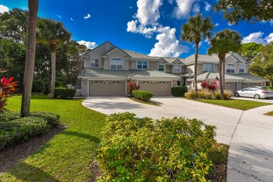 Natural light fills the soaring ceilings, & the private location - photo 1