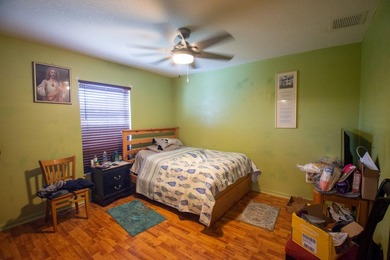 Welcome home! Spacious 2,657 sq ft home under air, 4/3/2 layout - photo 12