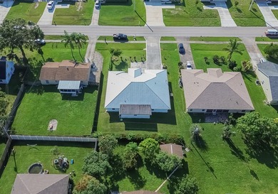 Welcome home! Spacious 2,657 sq ft home under air, 4/3/2 layout - photo 21