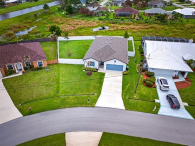 Welcome to this beautifully maintained home featuring 4 bedrooms - photo 3