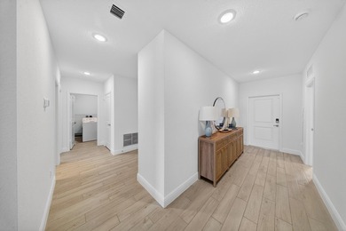 Welcome to this beautifully maintained home featuring 4 bedrooms - photo 6