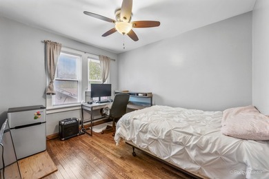 Spacious and beautifully updated 4 bed, 3.5 bath home on a deep - photo 32