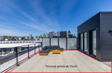 Lake Home For Sale in Montréal (Le Sud-Ouest),