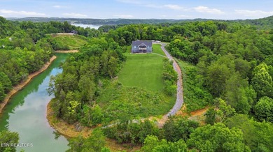 What a LAKEFRONT home awaits its proud new owners!! Viewers can - photo 8