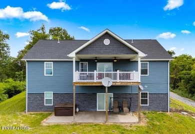 What a LAKEFRONT home awaits its proud new owners!! Viewers can - photo 9