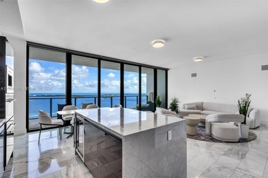 This high-floor corner residence at Echo Brickell offers 1,625